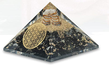 Black-Tourmaline-Orgonite-Pyramid-with-Clear-Quartz-Crystal-and-Copper-Coil